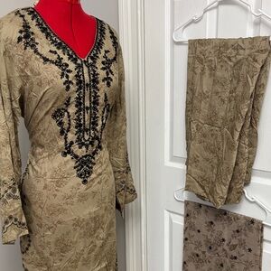 Embroidered Beige Tunic Set with Black Detailing
